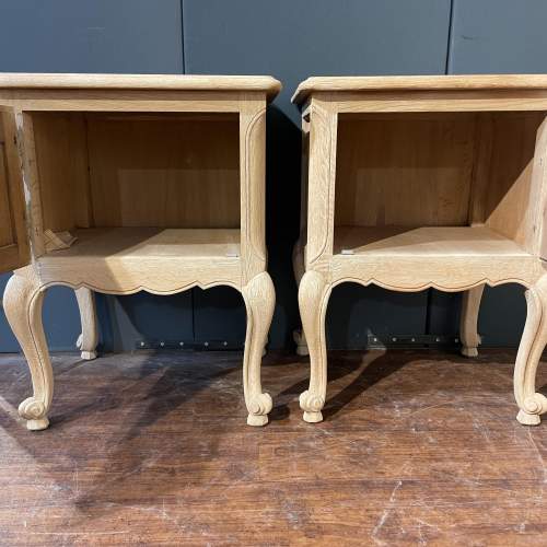 Pair of French Rustic Oak Pot Cupboards image-5