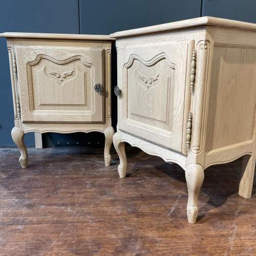 French Rustic Oak Pair of Pot Cupboards image-1
