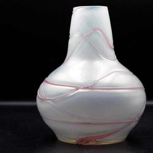 Pallme Konig Original Art Nouveau Irridescent Glass Vase image-4