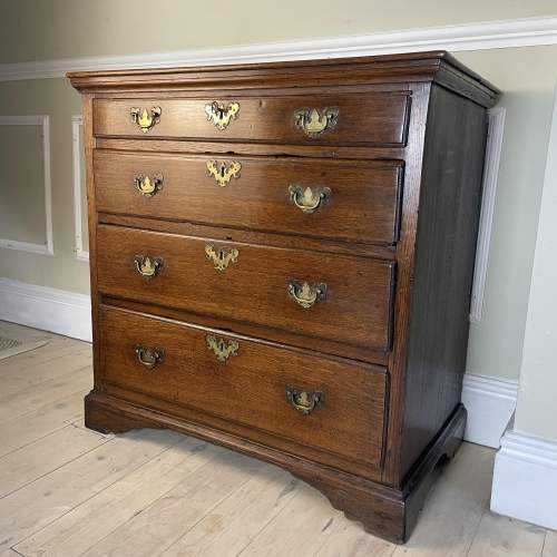 Small Georgian Chest of Drawers image-2