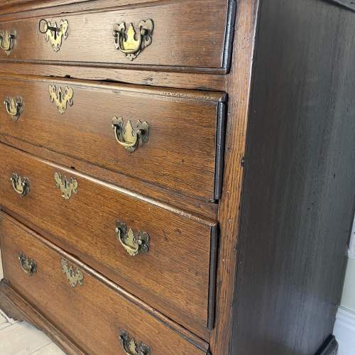Small Georgian Chest of Drawers image-3