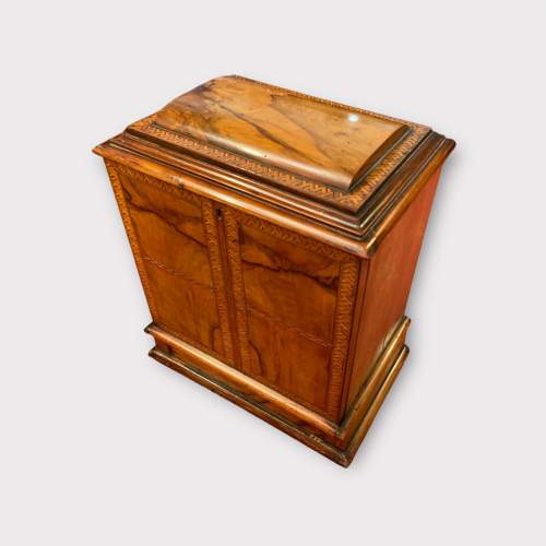 Exquisite 19th Century Bur Walnut Writing Cabinet With Drawers image-2