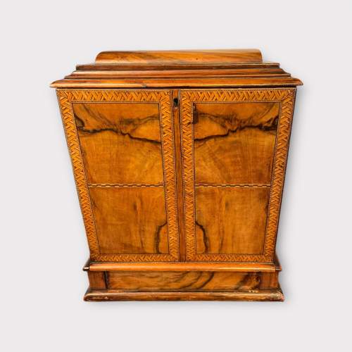 Exquisite 19th Century Bur Walnut Writing Cabinet With Drawers image-4
