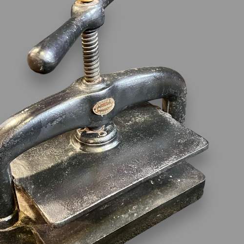 Heavy Small Cast Iron Hand Crank Book Press image-2