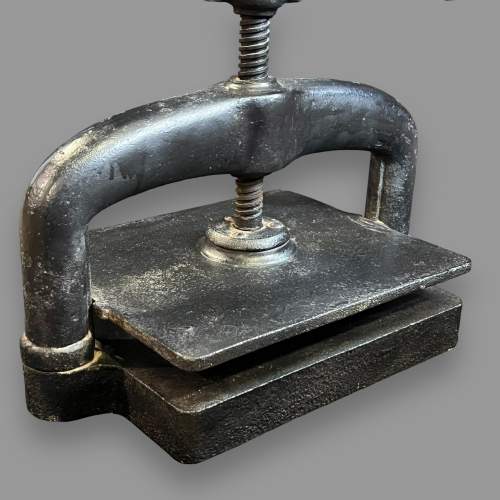 Heavy Small Cast Iron Hand Crank Book Press image-5