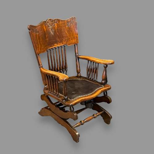 19th Century American Rocking Chair image-1
