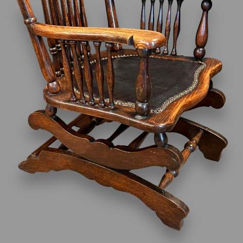 19th Century American Rocking Chair image-4