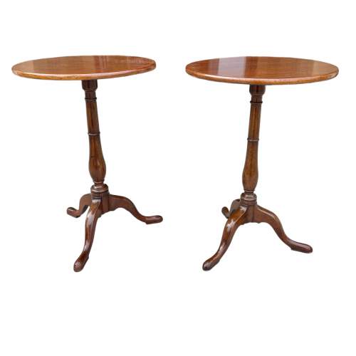 A Pair of Mahogany Occasional Tables image-3