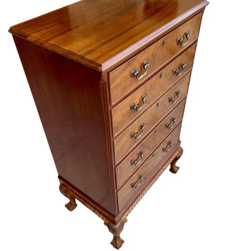 Small Mahogany Chest of Drawers image-3