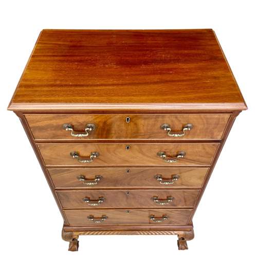 Small Mahogany Chest of Drawers image-4