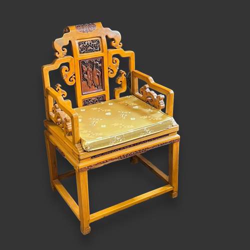 Early 20th Century Pair of Chinese Armchairs image-3