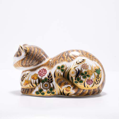 A Royal Crown Derby Cottage Cat Paperweight image-3
