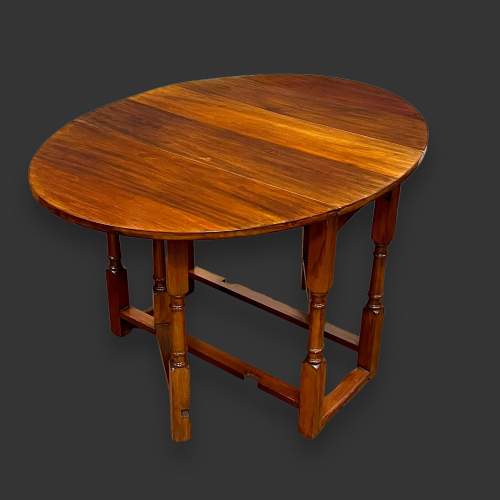 Early 20th Century Mahogany Drop Leaf Table image-1