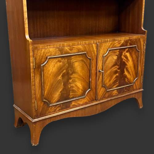 Vintage Bevan and Funnell Flame Mahogany Bookcase image-5