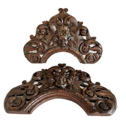 A Pair of Oak Carved Finials image-1