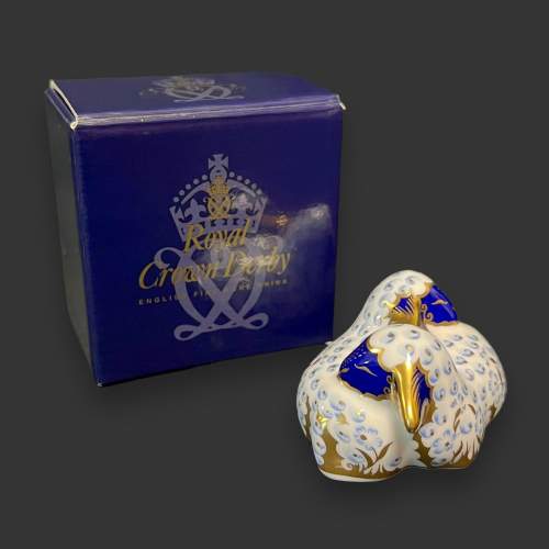 Royal Crown Derby Double Lamb Paperweight image-1
