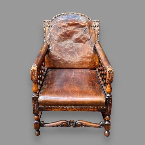 Late 19th Century Carved Oak and Leather Three Piece Suite image-5
