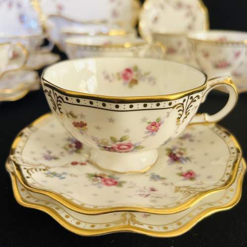 Royal Crown Derby Antoinette Tea Set image-2