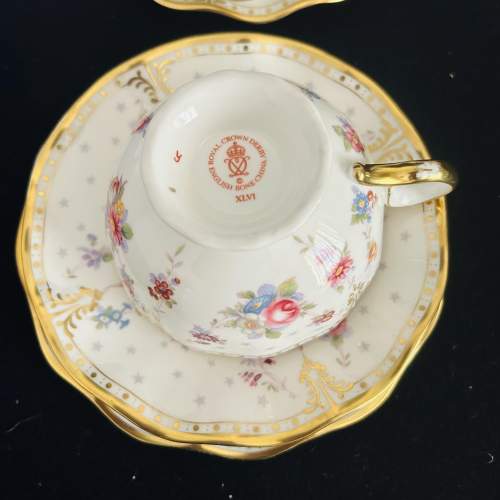 Royal Crown Derby Antoinette Tea Set image-6