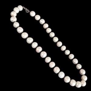 Freshwater Pearl and Sapphire Necklace