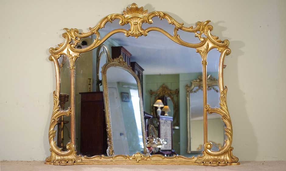 Antique mirrors at Hemswell Antique Centres