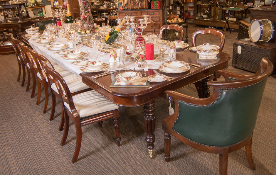 Antique Dining Tables In A Modern Setting, Antique Dining Room Table With Modern Chairs